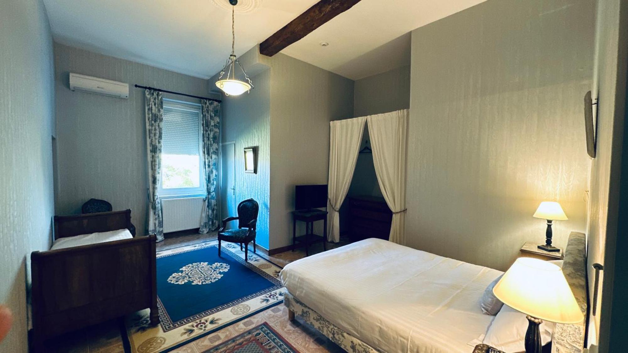 Le Manoir De Lisle 호텔 외부 사진
