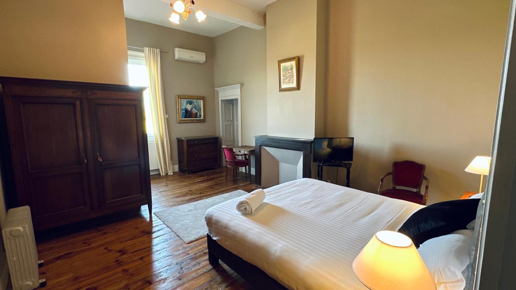 Le Manoir De Lisle 호텔 외부 사진